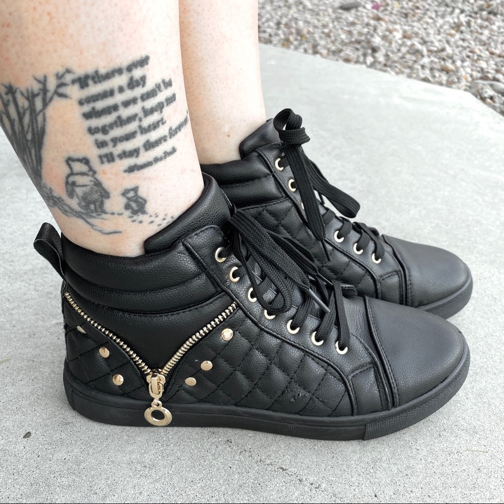 Brand New Black Fashion Quilted Lace Up Sneakers - Picture 2 of 7